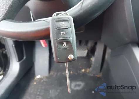 2013 Volkswagen Jetta 2.5L Se z USA, uszkodzony, nr VIN 3VWDX7AJ5DM442303